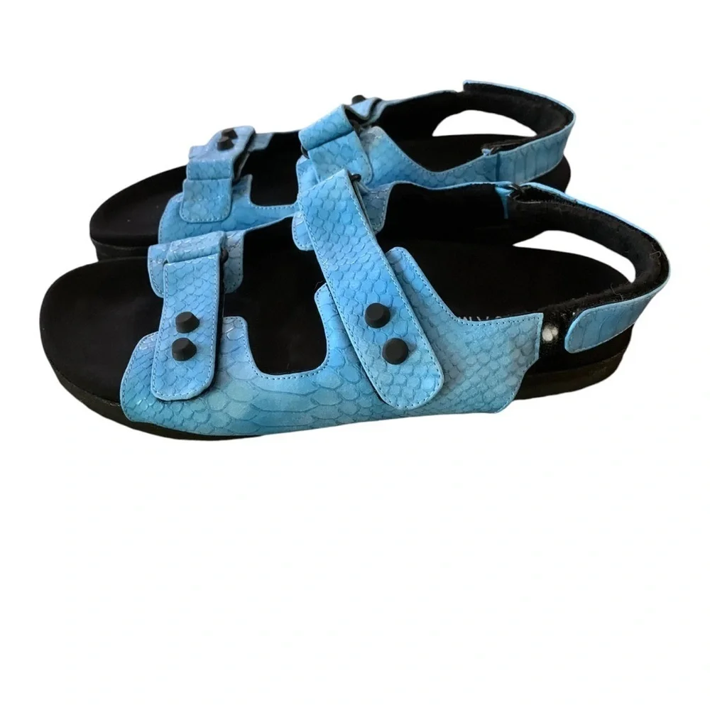Roam Snake Embossed Touch Strap Sandals Blue Sz 10/40
